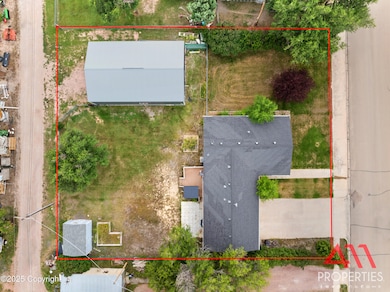 808 Pine St, Upton, WY 82730 - photo 3