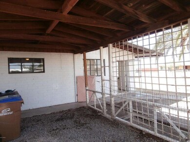 butte carport.JPG