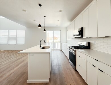 289 E Vaughn Ln unit 14, Midvale, UT 84047 - photo 2