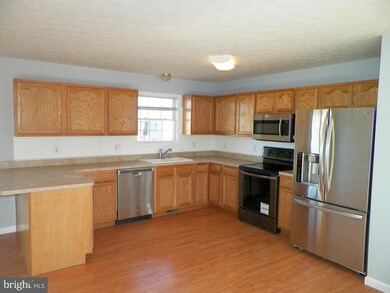 36 Sonya Ln, Bunker Hill, WV 25413 - photo 3