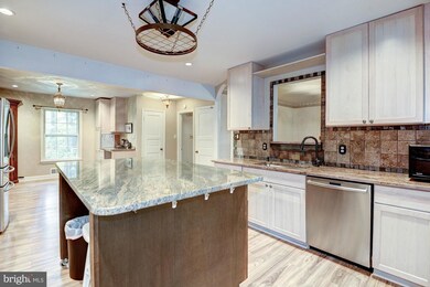 5307 Summit Dr, Fairfax, VA 22030 - photo 7