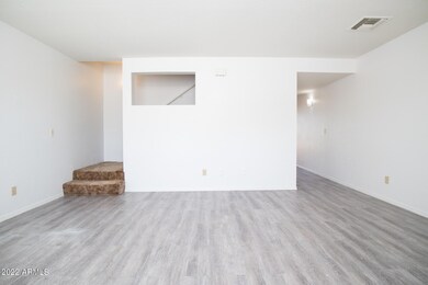 120 E 14th St #1-6