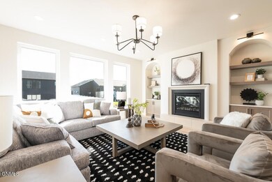 3911 Nickel St MLS-5