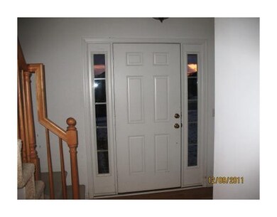 553 Parkside Ct, Chelsea, MI 48118 - photo 2