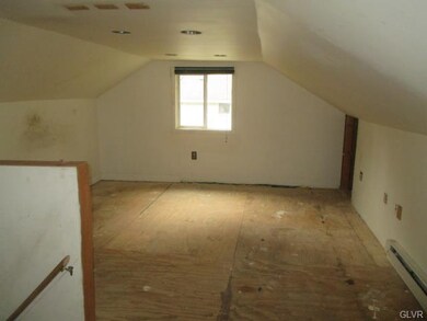 465 Rock Cliff Rd, Emmaus, PA 18049 - photo 7