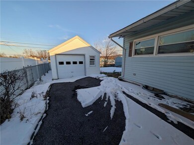 1514 Elayne St, Bethlehem, PA 18017 - photo 3