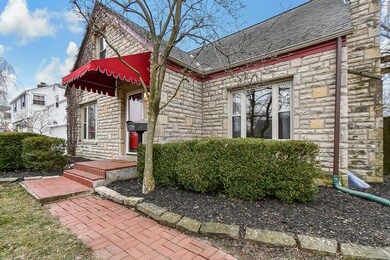 1537 BARRINGTON RD
