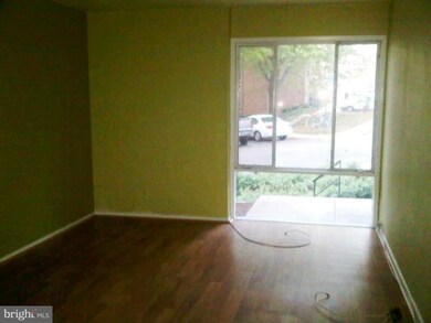 2639 Redcoat Dr unit 146, Alexandria, VA 22303 - photo 3