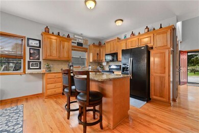 601 S Adams St, Raymore, MO 64083 - photo 5