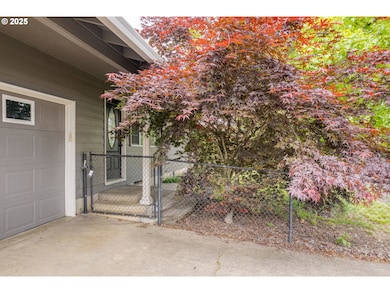 1310 W Quinalt St, Springfield, OR 97477 - photo 5