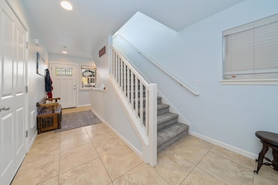 140_Breezee_Way-017-Broken_Banj