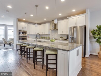 7222 Magpie Ln, Falls Church, VA 22043 - photo 4