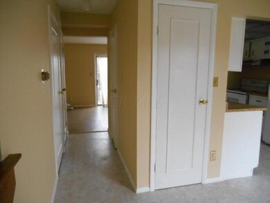 135 Tarryton Ct E, Columbus, OH 43228 - photo 3