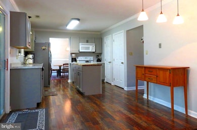 21271 Scarborough Dr, Lexington Park, MD 20653 - photo 2