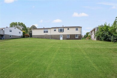 27 Mark Fore Dr, West Warwick, RI 02893 - photo 3