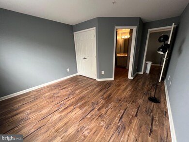 11002 Koman Cir unit 202, Manassas, VA 20109 - photo 5