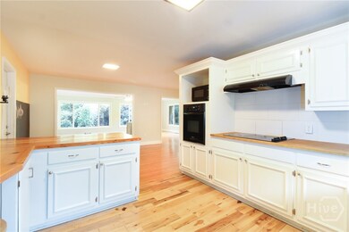 352 Greencrest Dr, Athens, GA 30605 - photo 7