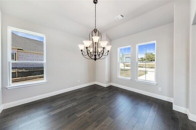 1988 Vanderbilt Dr, Weatherford, TX 76088 - photo 5