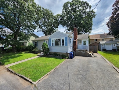 9 Gregg St, Woburn, MA 01801 - photo 2