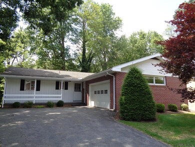 450 Clarence St, Johnstown, PA 15905 - photo 2