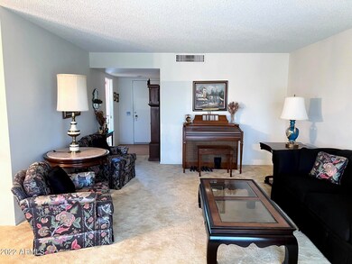 10601 W Edgewood Dr (16)