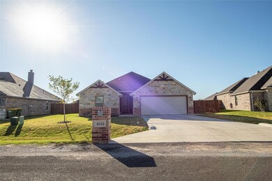 4013 Gallivant Dr, Granbury, TX 76049 - photo 5