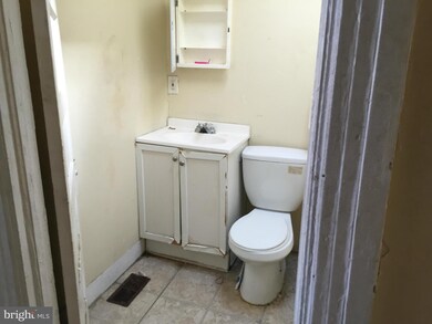 3027 Rayner Ave, Baltimore, MD 21216 - photo 2