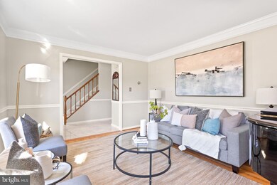 5907 Merritt Place, Falls Church, VA 22041 - photo 7