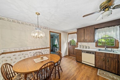 35 Lowell Rd, Pembroke, MA 02359 - photo 4