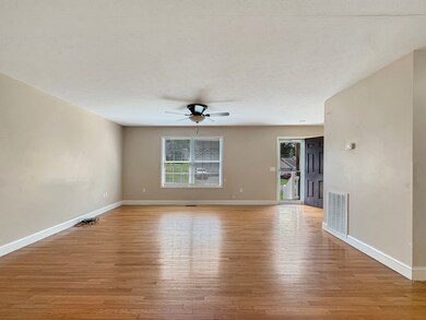 122 Hickory Ave, Daniels, WV 25832 - photo 4