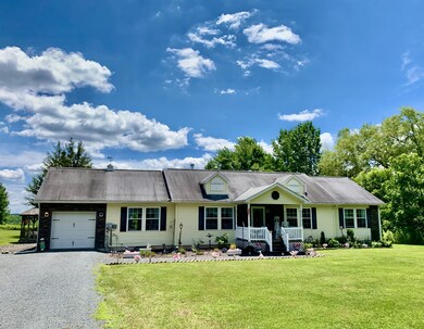 678 Stock Farm Rd, Lake Ariel, PA 18436 - photo 2