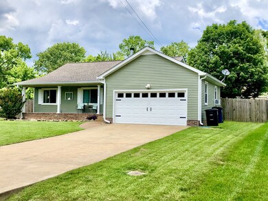 2008 Windsor Dr, Columbia, TN 38401 - photo 3