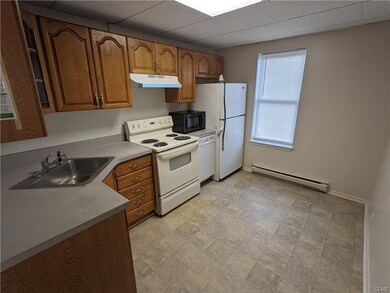 1338 W Wayne St, Allentown, PA 18102 - photo 5