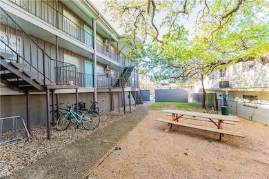 302 E 34th St unit 202, Austin, TX 78705 - photo 6