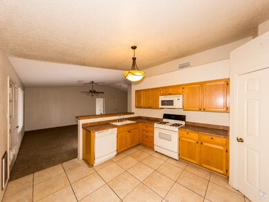 4162 S Agave Ave, Yuma, AZ 85365 - photo 4
