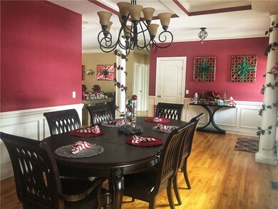 16 Braeburn Cir, Cranston, RI 02921 - photo 2