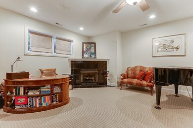 6131 N Richmond St unit 1W, Chicago, IL 60659 - photo 7