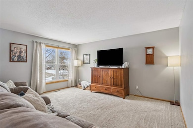 3490 Whitehall Ave, Marion, IA 52302 - photo 4