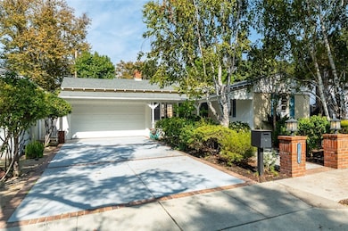 1737 Opechee Way, Glendale, CA 91208 - photo 4