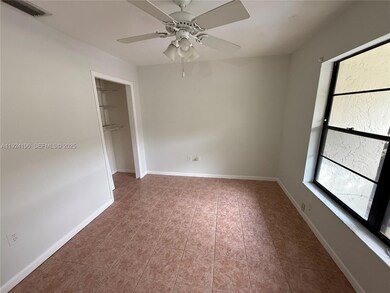 3325 Oak Dr, Hollywood, FL 33021 - photo 5