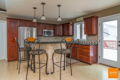 831 Fox Run Ct, Oregon, WI 53575 - photo 5