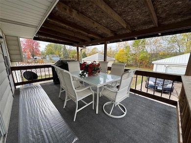 4032 E 23rd St, Des Moines, IA 50317 - photo 3