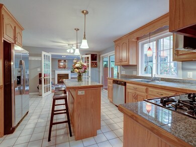 53 North St, Bellingham, MA 02019 - photo 4