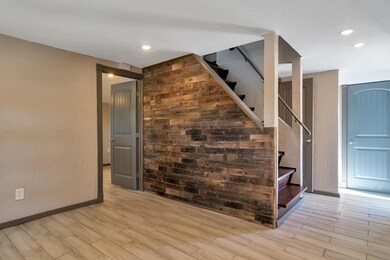 2011 N 10th St, Phoenix, AZ 85006 - photo 4