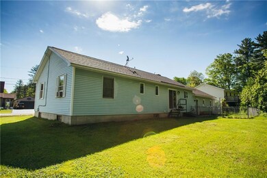 8 Sandina Dr, Rochester, NH 03868 - photo 4