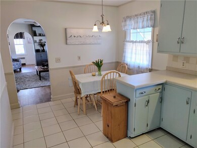 11 E Fairway Ave, Westerly, RI 02891 - photo 3