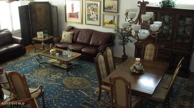 Living Room/Dining Room