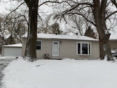 124 Ensenada Ct, Carpentersville, IL 60110 - photo 4