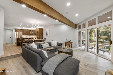 2510DeerValleyDR-E (10)