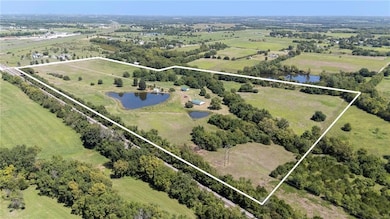 27627 W 335th St, Osawatomie, KS 66064 - photo 6